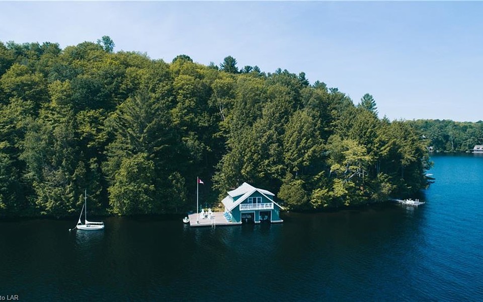 SOLD - SOUTH LAKE ROSSEAU SOLD - SOUTH LAKE ROSSEAU