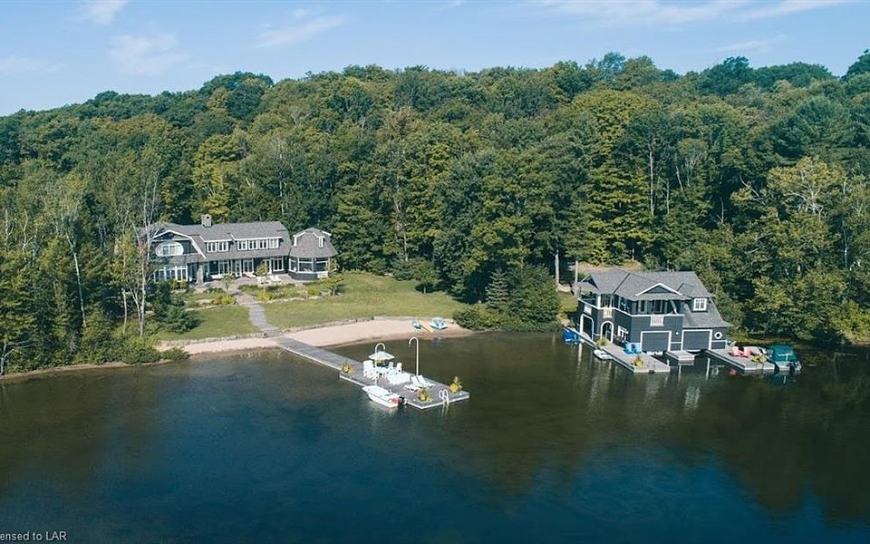 SOLD - Lake Rosseau Estate SOLD - Lake Rosseau Estate