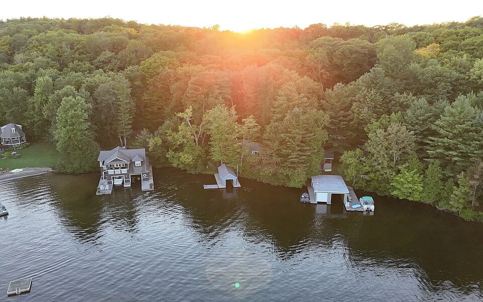SOLD - SOUTH LAKE ROSSEAU SOLD - SOUTH LAKE ROSSEAU