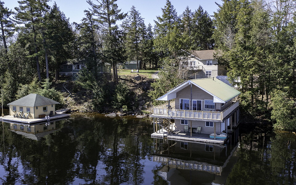 Lake Muskoka - Family Compound Lake Muskoka - Family Compound