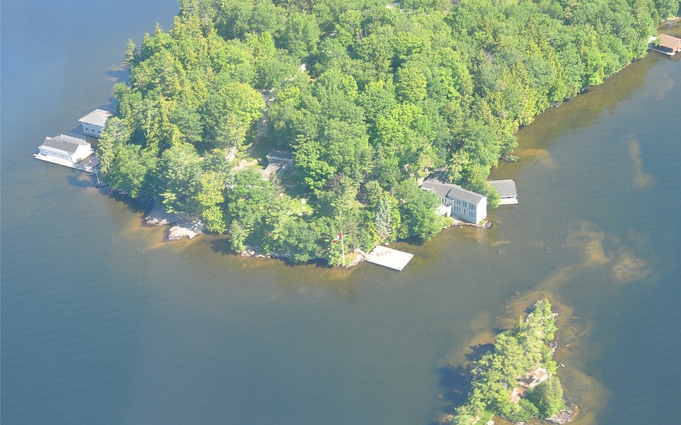 SOLD ~ Lake Rosseau - Evergreen Point SOLD ~ Lake Rosseau - Evergreen Point